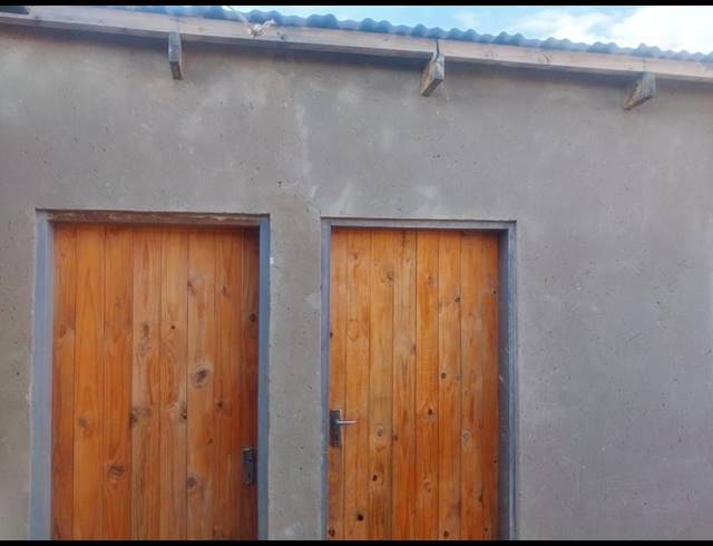 10 BEDROOM HOUSE FOR SALE IN TEMBISA CENTRAL